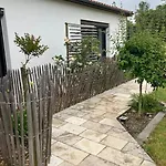 La Maison Du Pressoir بيت للعطل *